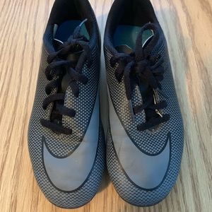 Nike Youth boys Soccer Cleats